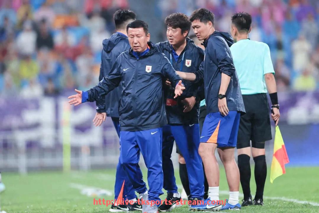 TK体育直播-英超足球宝贝角色如何影响赛事现场的氛围？（足球超英宝贝最火的视频）